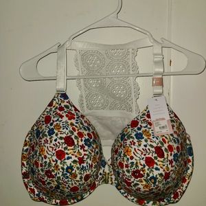 Brand new Cacique Bra size 44F